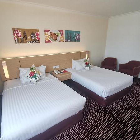 Rhr Hotel 加影 外观 照片