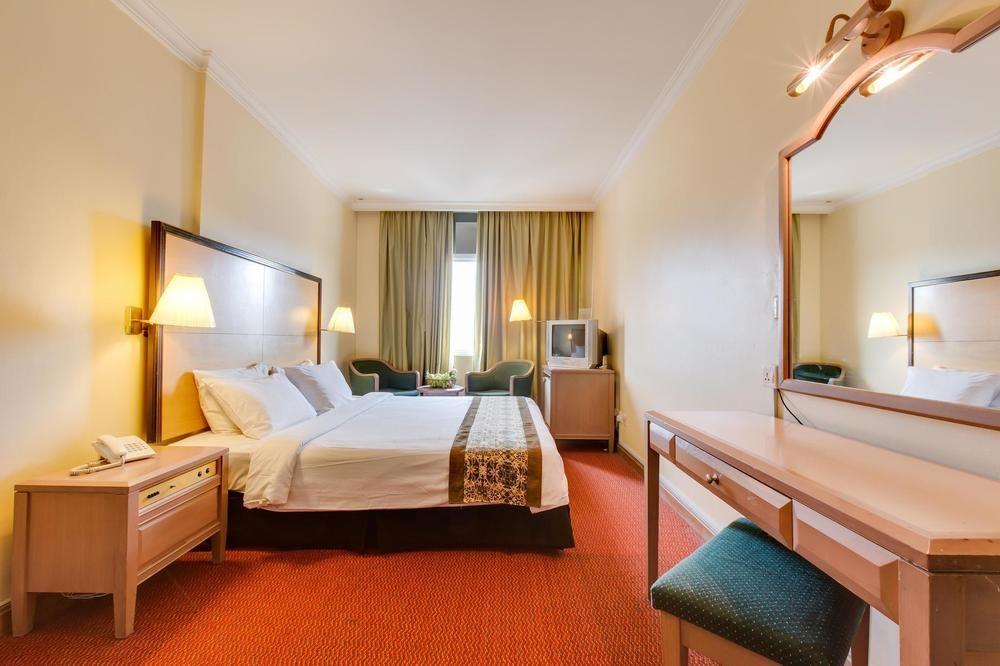 Rhr Hotel 加影 外观 照片