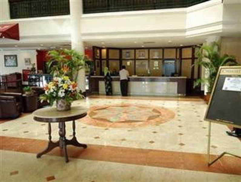 Rhr Hotel 加影 外观 照片