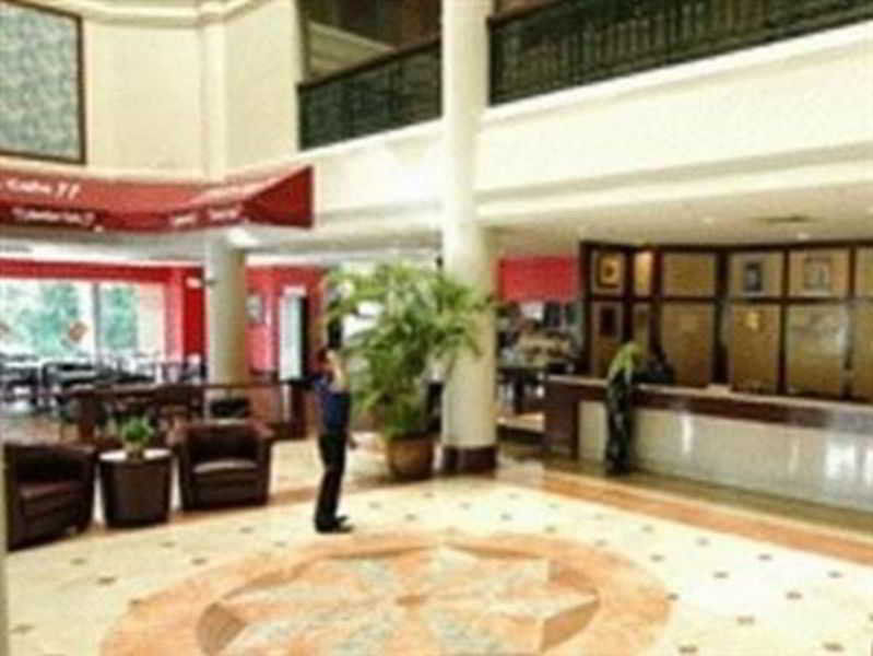 Rhr Hotel 加影 外观 照片