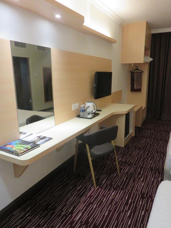 Rhr Hotel 加影 外观 照片