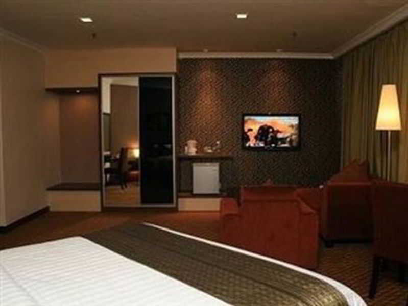 Rhr Hotel 加影 外观 照片