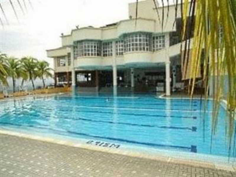 Rhr Hotel 加影 外观 照片
