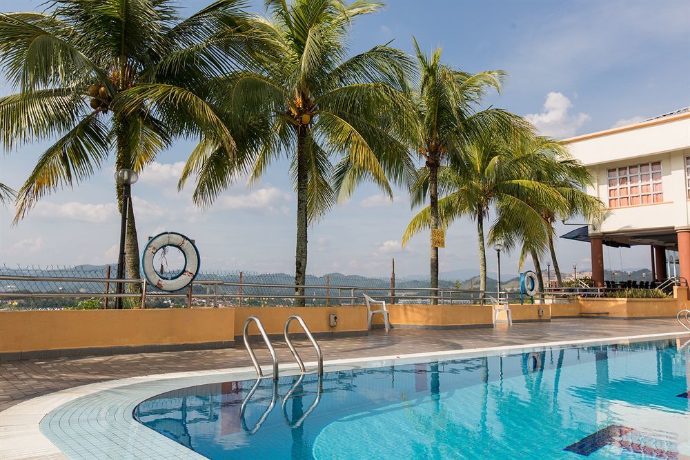 Rhr Hotel 加影 外观 照片