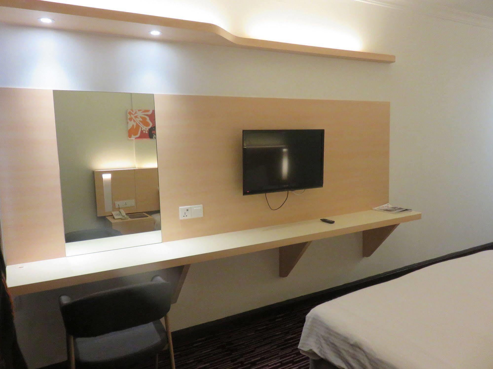 Rhr Hotel 加影 外观 照片